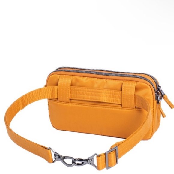 🔥Lug Coupe XL Convertible Crossbody Bag NWT - Picture 3 of 10